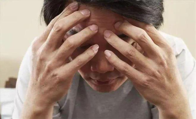 公婚前婚后图网友：婚姻是养猪场麻将胡了婚后老公火了女网友晒老(图1)